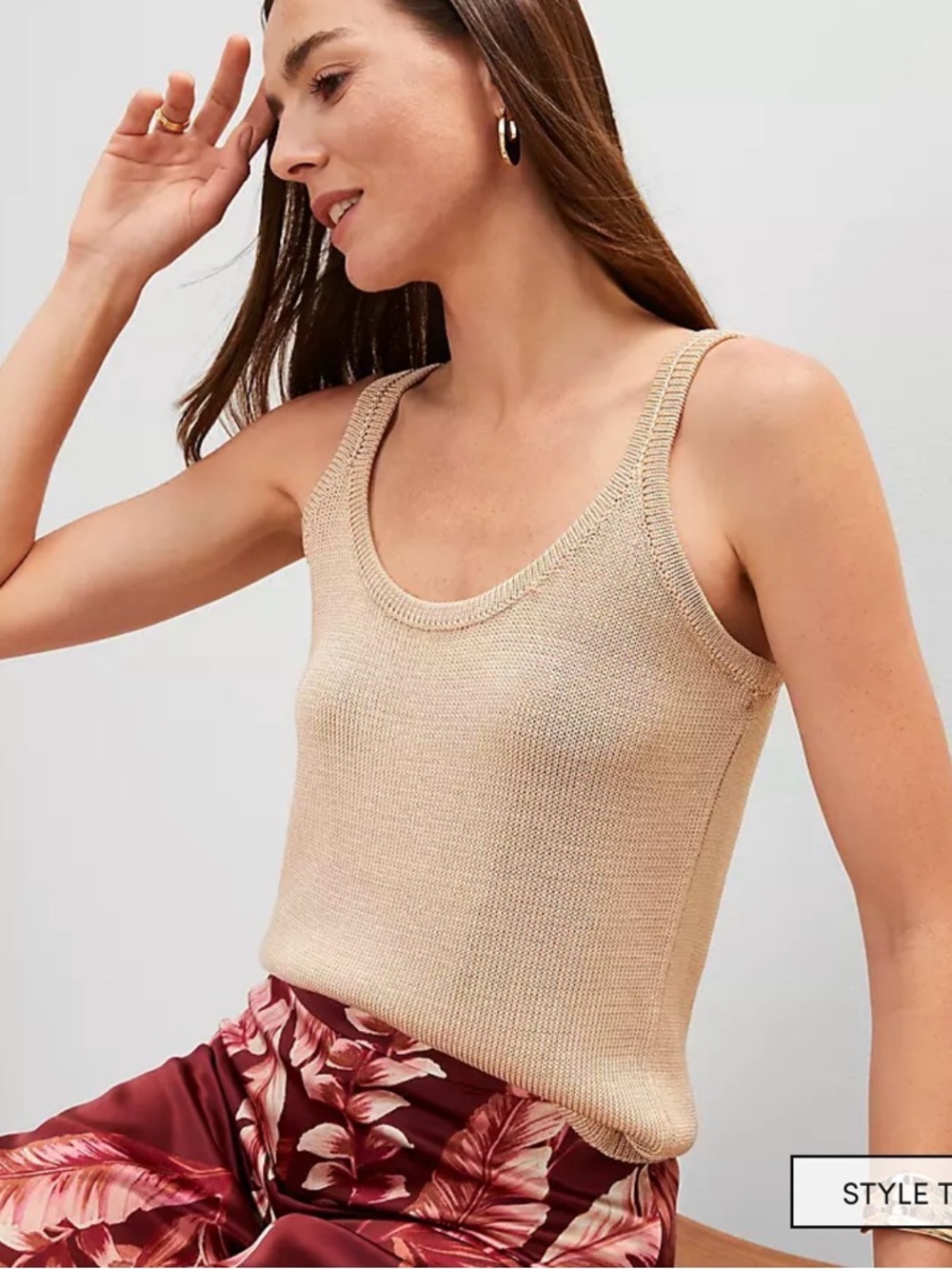 Ann Taylor Scoop Neck Sweater Tank Top in Sands Edge